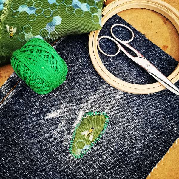 Broder pour réparer avec l'Atelier des Nouveaux Designs © Jen Brode